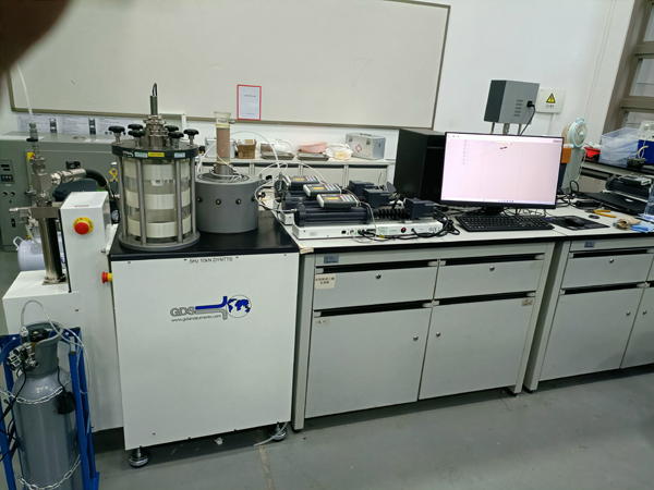 兰州大学引进的两套GDS温控冻土动三轴及温控高压非饱和土动三轴试验系统投入使用 - 拉斯维加斯9888仪器装备中国有限公司